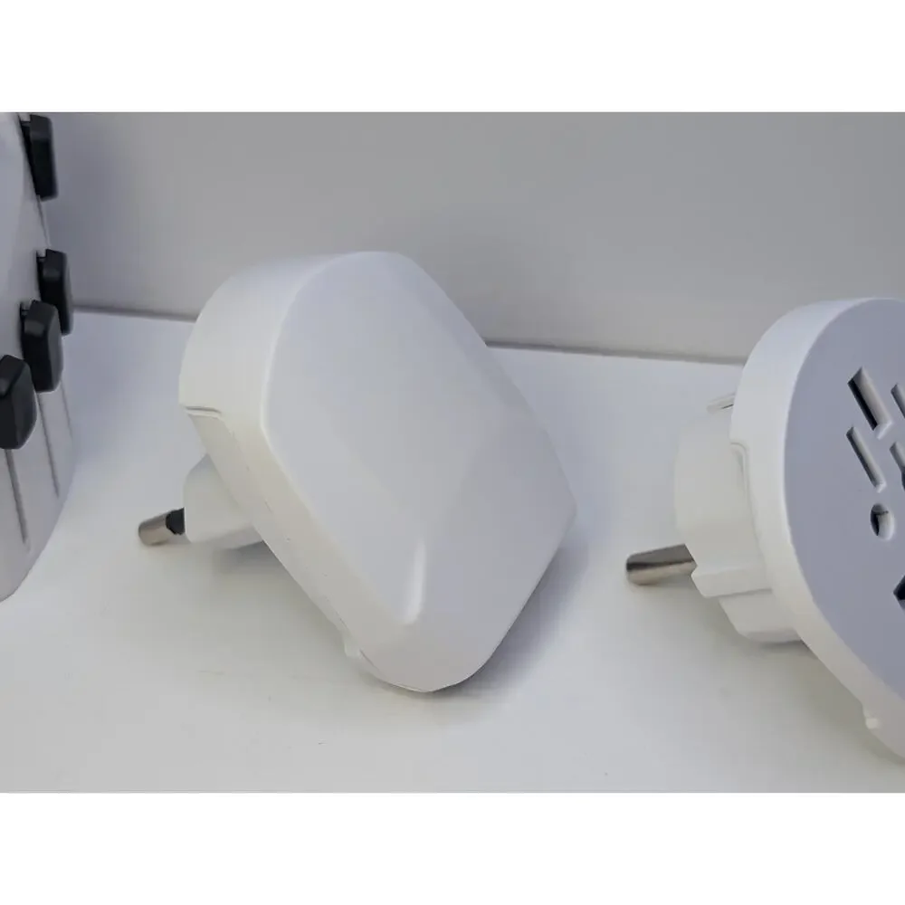OREI M8+ World Travel Adapter PRO Universal Plug Adapter USB EU Set Untested